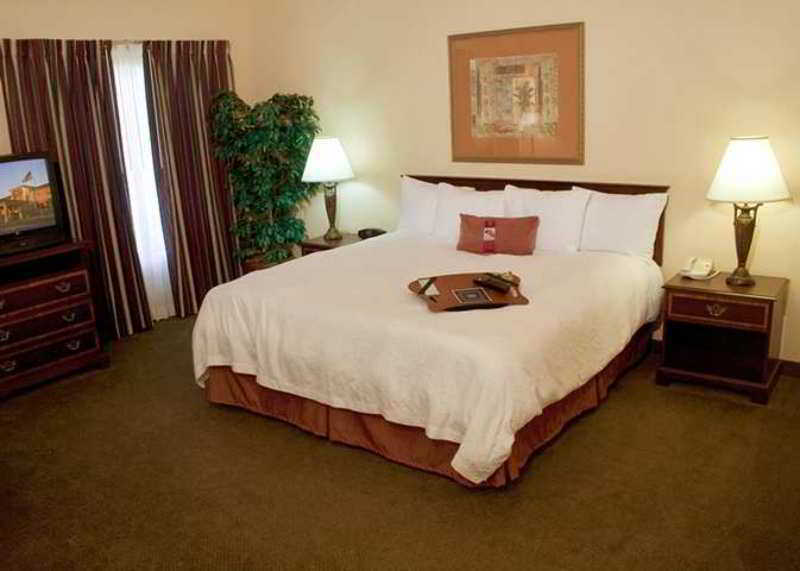 Hampton Inn & Suites Denton Kültér fotó