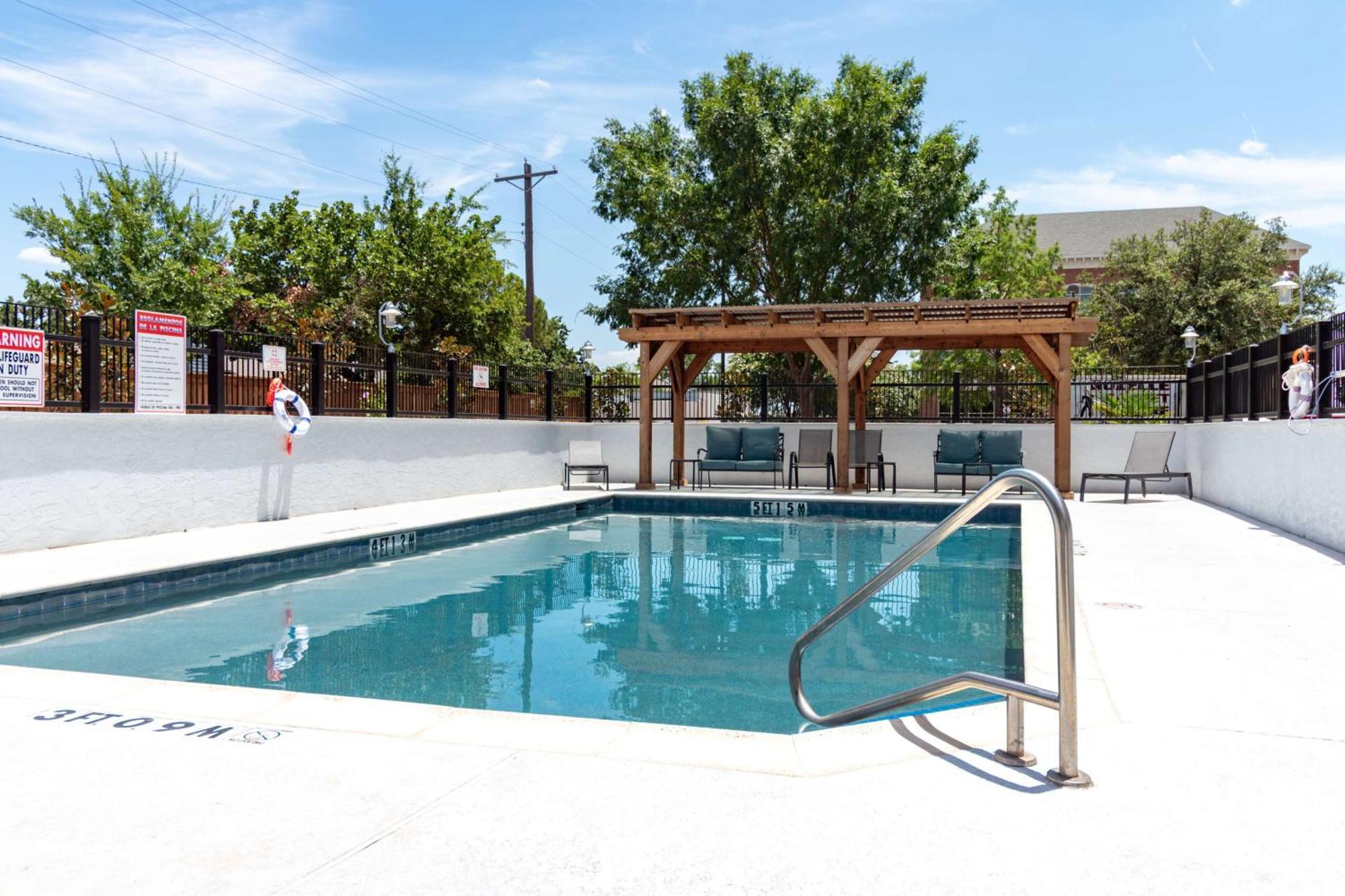 Hampton Inn & Suites Denton Kültér fotó